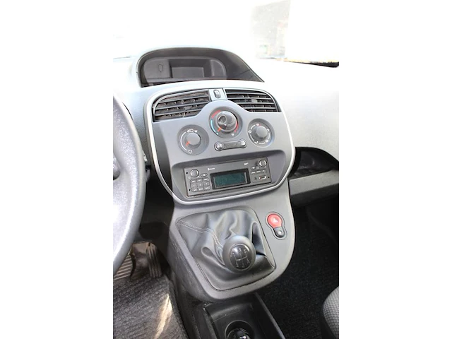 Renault kangoo type w variant fw50s1 diesel euro 6 met kenteken v-689-dp. datum eerste toelating 31-01-2017 - afbeelding 6 van  9