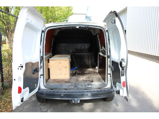 Renault kangoo type w variant fw50s1 diesel euro 6 met kenteken v-689-dp. datum eerste toelating 31-01-2017 - afbeelding 8 van  9