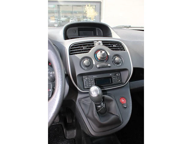 Renault kangoo type w variant rfk9k diesel euro 6 met kenteken vhj-32-j. datum eerste toelating 29 oktober ... - afbeelding 9 van  10