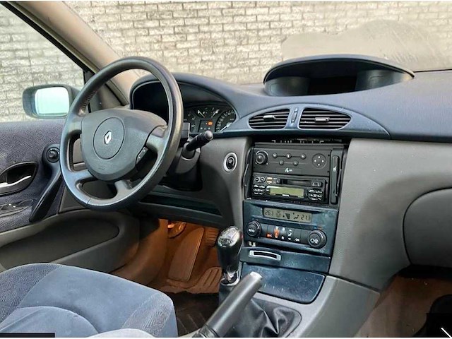 Renault laguna 1.6-16v expression, 64-jh-zl - afbeelding 14 van  15