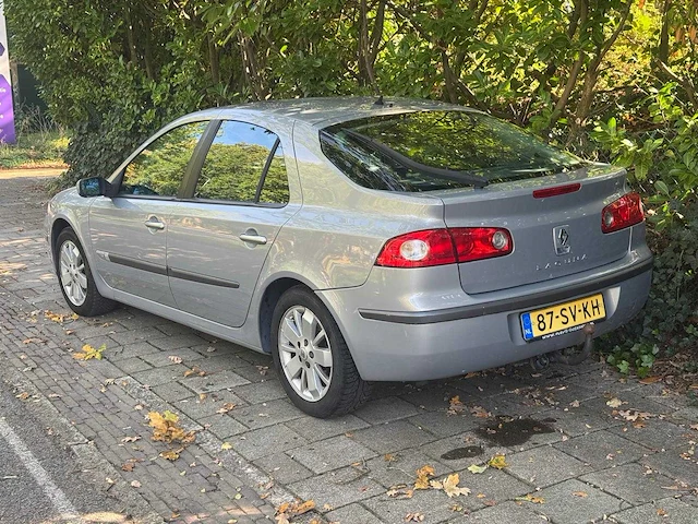 Renault laguna 1.6-16v tech line, 87-sv-kh - afbeelding 7 van  11