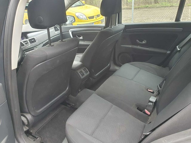Renault laguna estate - 2.0 16v celsium, 46-nkb-6 - afbeelding 8 van  9