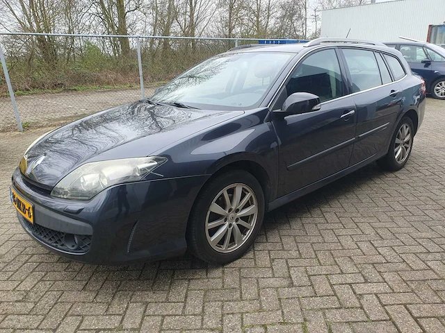Renault laguna estate - 2.0 16v celsium* , 46-nkb-6 - afbeelding 4 van  9