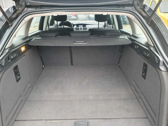 Renault laguna estate - 2.0 16v celsium* , 46-nkb-6 - afbeelding 9 van  9