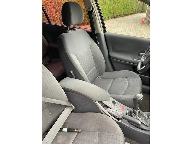 Renault laguna grand tour -automaat- 89-rd-gs - afbeelding 9 van  25