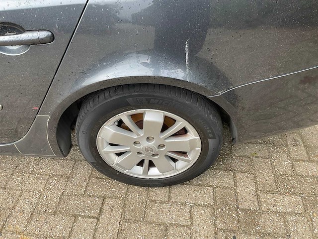 Renault laguna grand tour -automaat- 89-rd-gs - afbeelding 21 van  25