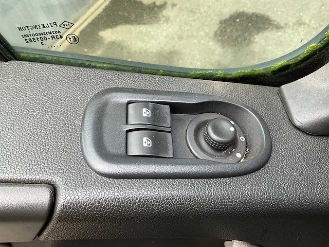 Renault master 2.3 dci t35 l2h2 - bedrijfswagen (schade) - afbeelding 5 van  13