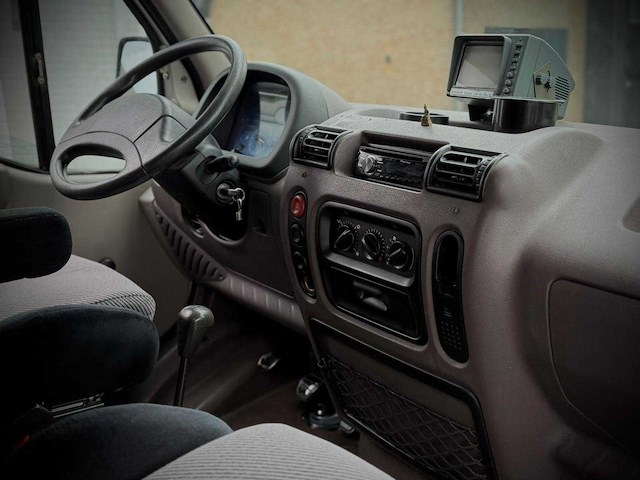 Renault master 3.3 camper 2.8 kampeerwagen 68-vb-zz - afbeelding 18 van  28