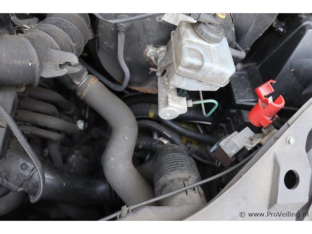 Renault master t 35 l2/h2 2,5 dci 88kw e4 fap bedrijfsauto - kenteken: 1-vhl-26 - afbeelding 29 van  37