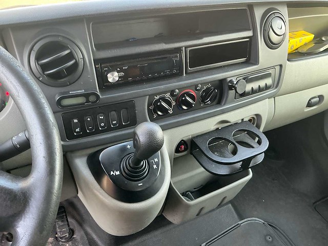 Renault master t 35 l2/h2 2.5 dci q 88 kw e4 camper - afbeelding 18 van  29