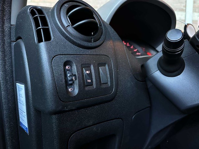 Renault master t35 2.3 dci l3h2 energy 168pk 2017 (origineel-nl), v-751-kg - afbeelding 19 van  36