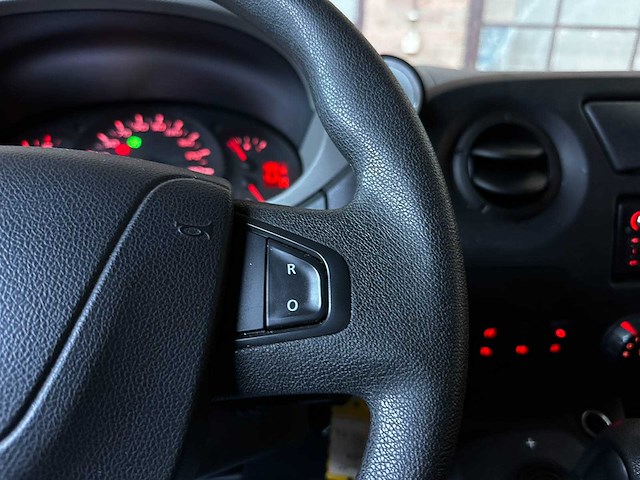 Renault master t35 2.3 dci l3h2 energy 168pk 2017 (origineel-nl), v-751-kg - afbeelding 21 van  36