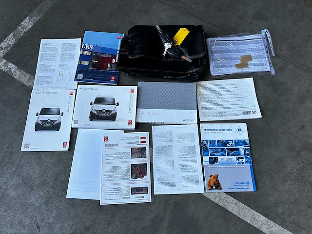 Renault master t35 2.3 dci l3h2 energy 168pk 2017 (origineel-nl), v-751-kg - afbeelding 32 van  36