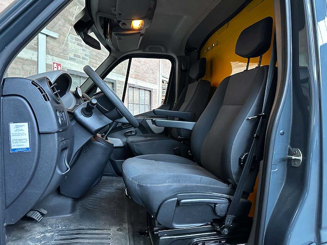 Renault master t35 2.3 dci l3h2 energy 168pk 2017 (origineel-nl), v-751-kg - afbeelding 18 van  34