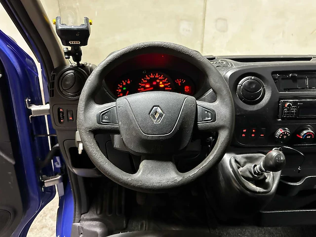 Renault master t35 2.3 dci l4h2 el energy 145pk 2018 (origineel-nl) 3-persoons, v-315-kf - afbeelding 2 van  33