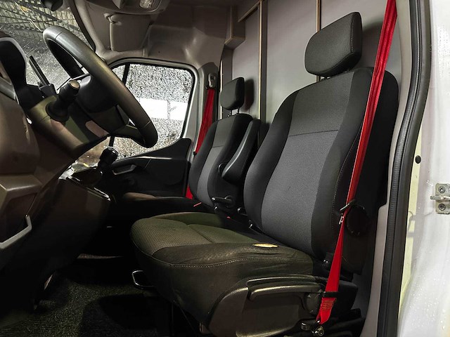 Renault master t35 2.3dci l3h2 w.e. 135pk 2024 (origineel-nl + 1e eigenaar), v-22-hbv - afbeelding 23 van  35