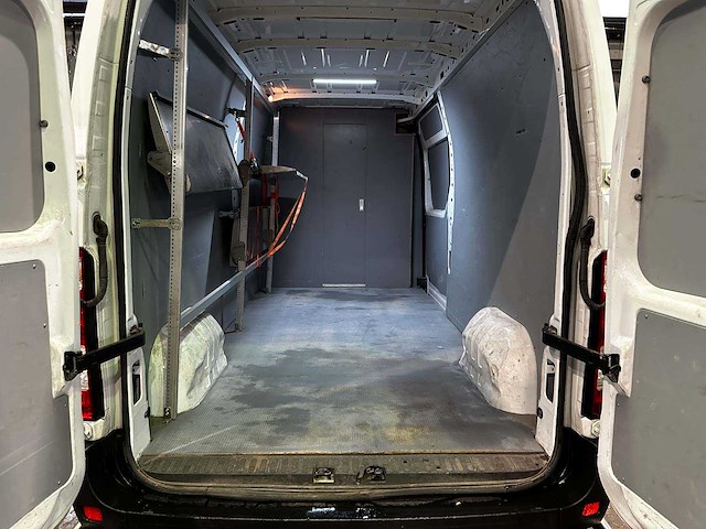 Renault master t35 2.3dci l3h2 w.e. 135pk 2024 (origineel-nl + 1e eigenaar), v-22-hbv - afbeelding 25 van  35