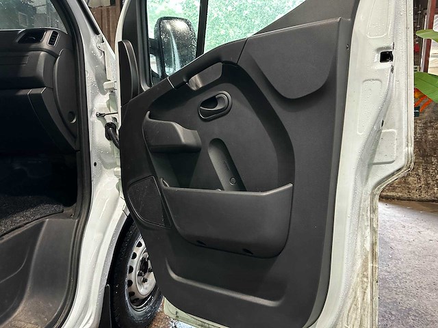 Renault master t35 2.3dci l3h2 w.e. 135pk 2024 (origineel-nl + 1e eigenaar), v-22-hbv - afbeelding 31 van  35