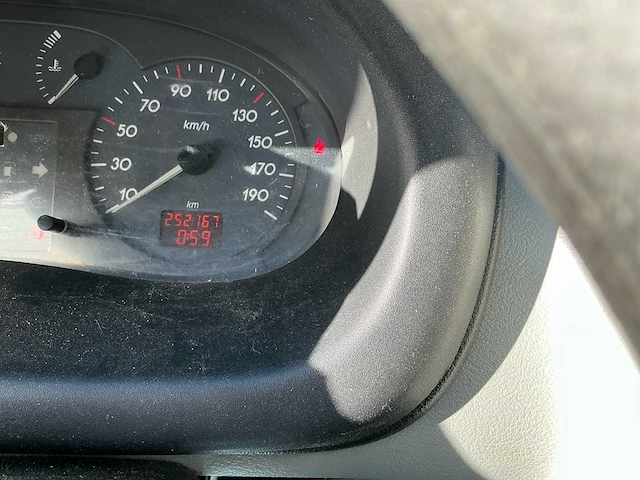 Renault master t35 2.5dci l3 h1 oprijwagen - afbeelding 6 van  14