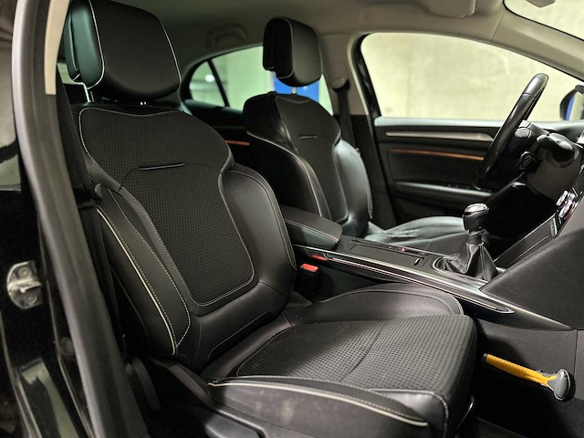 Renault mégane 1.2 tce bose 130pk 2016 (origineel-nl), kd-259-b - afbeelding 33 van  48