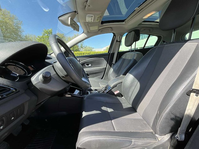 Renault mégane 1.4 tce bose 2011 | 16-png-1* - afbeelding 2 van  30