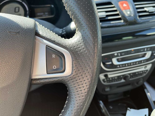 Renault mégane 1.4 tce bose 2011 | 16-png-1* - afbeelding 17 van  30