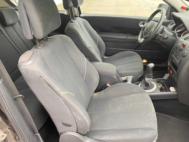 Renault mégane 1.6-16v dynam.luxe , 91-nd-gf - afbeelding 6 van  17
