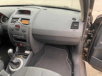 Renault mégane 1.6-16v sport dynam.luxe 91-nd-gf - afbeelding 8 van  17