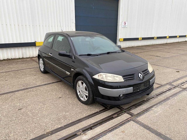 Renault mégane 1.6-16v sport dynam.luxe 91-nd-gf - afbeelding 16 van  17