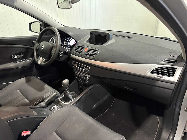 Renault mégane 1.6 dynamique 97-knd-1 - afbeelding 3 van  11