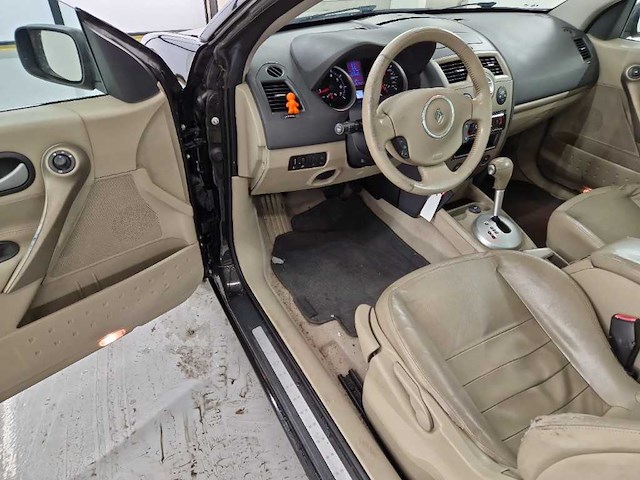 Renault mégane cabriolet 2.0-16v privilège automaat, 59-zl-js - afbeelding 12 van  15