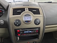 Renault mégane cabriolet 2.0-16v privilège automaat, 59-zl-js - afbeelding 13 van  15