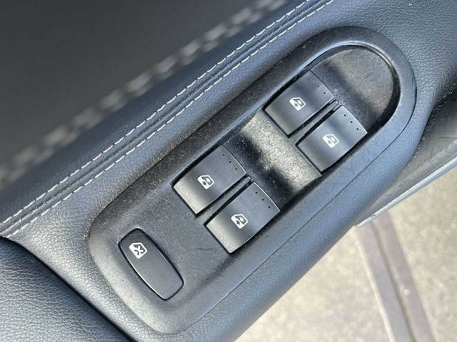 Renault mégane coupé-cabriolet 1.6-16v exception 2007 | 95-xf-kl - afbeelding 23 van  23