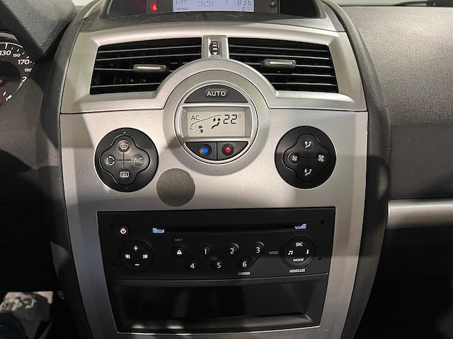 Renault mégane coupé-cabriolet 2.0-16v exception, 56-xj-nr - afbeelding 4 van  17