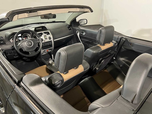 Renault mégane coupé-cabriolet 2.0-16v exception, 56-xj-nr - afbeelding 7 van  17