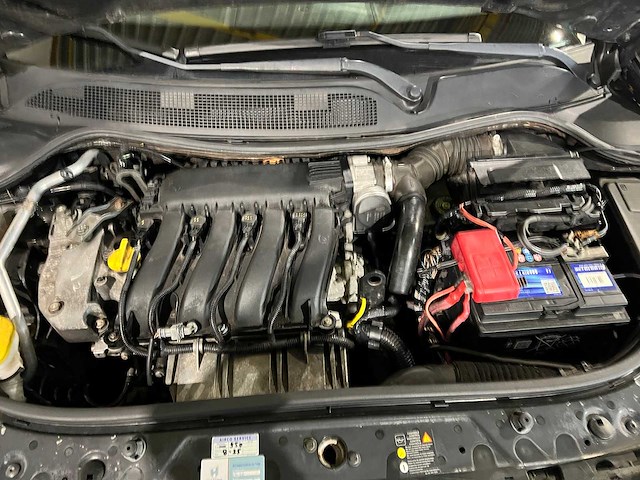 Renault mégane coupé-cabriolet 2.0-16v exception, 56-xj-nr - afbeelding 8 van  17