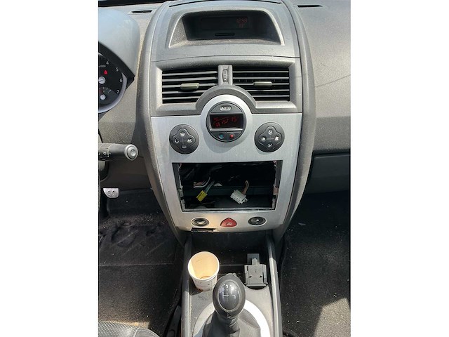 Renault mégane coupé-cabriolet 2.0-16v priv.luxe 76-rf-xg - afbeelding 1 van  15