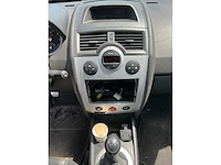 Renault mégane coupé-cabriolet 2.0-16v priv.luxe 76-rf-xg - afbeelding 1 van  15