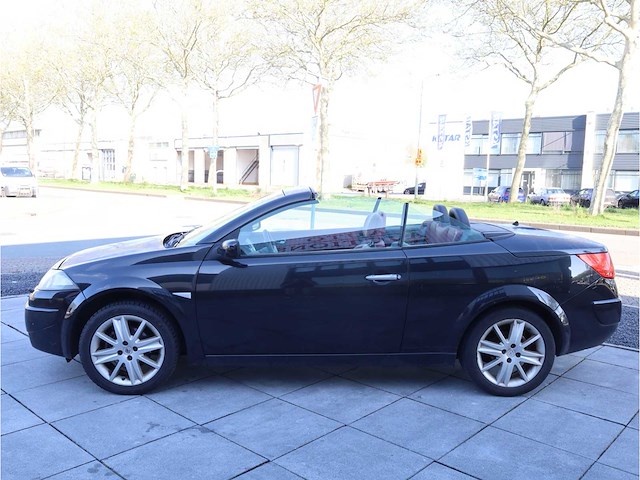 Renault mégane coupé-cabriolet 2.0-16v tech line 2006, 84-sr-rr - afbeelding 23 van  36