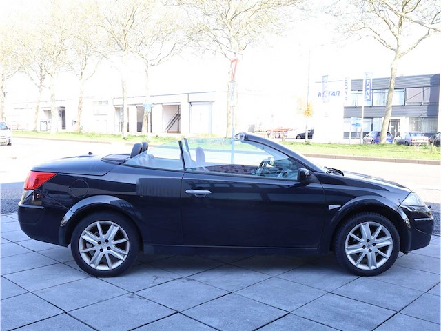 Renault mégane coupé-cabriolet 2.0-16v tech line 2006, 84-sr-rr - afbeelding 17 van  36