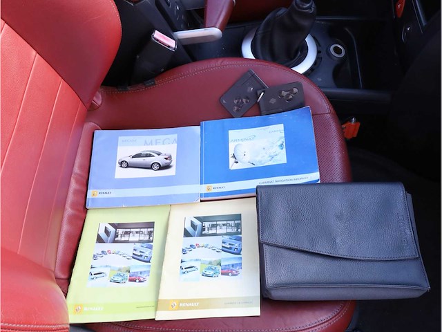 Renault mégane coupé-cabriolet 2.0-16v tech line 2006, 84-sr-rr - afbeelding 24 van  36