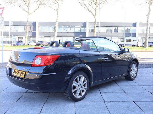 Renault mégane coupé-cabriolet 2.0-16v tech line 2006, 84-sr-rr - afbeelding 32 van  36
