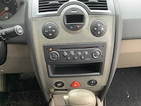 Renault mégane coupé-cabriolet personenauto - afbeelding 7 van  18