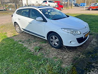 Renault mégane estate - 1.4 tce dynamique , 19-phr-3 - afbeelding 18 van  19