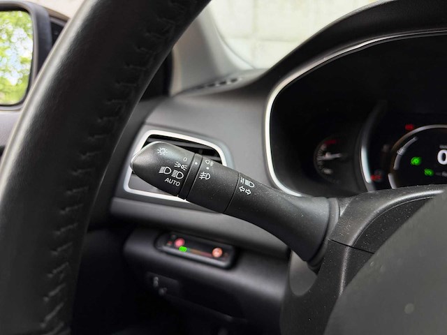 Renault mégane estate 1.3 tce limited 116pk 2020 (origineel-nl + 1e eigenaar), j-866-gx - afbeelding 12 van  26