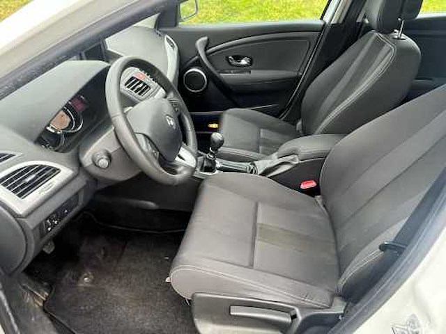 Renault mégane estate 1.4 tce dynamique, 19-phr-3 - afbeelding 2 van  16