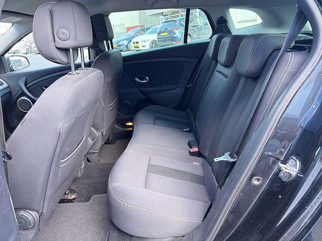 Renault mégane estate 1.5 dci dynamique | 35-nsr-4 i - afbeelding 17 van  30