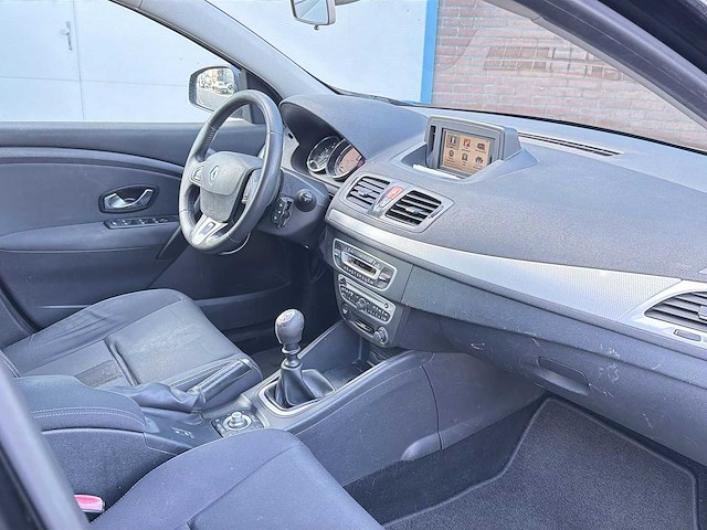 Renault mégane estate 1.5 dci dynamique | 35-nsr-4 i - afbeelding 19 van  30