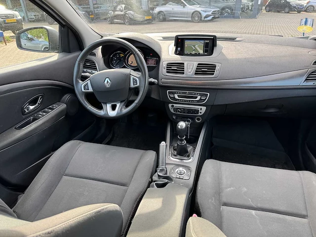 Renault mégane estate 1.5 dci expression 64-tts-8 - afbeelding 2 van  19