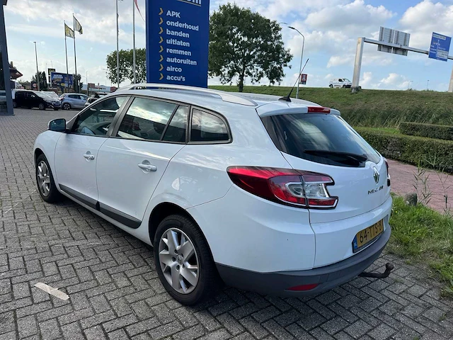Renault mégane estate 1.5 dci expression 64-tts-8 - afbeelding 12 van  19